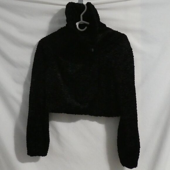 GUESS | xs - extra small | Cropped Black Snap Button-Up Faux Fur Jacket - Picture 1 of 13